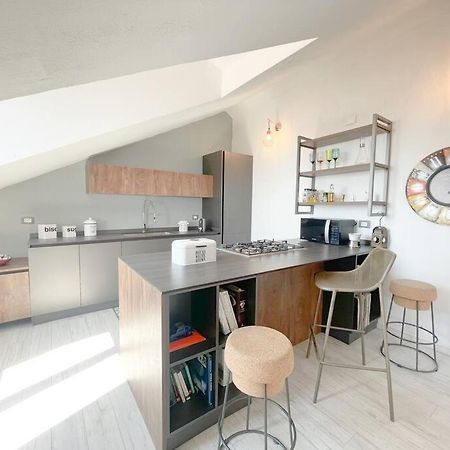 Elegante Appartamento 100 Mq Parcheggio - Wi Fi Savona Exteriör bild