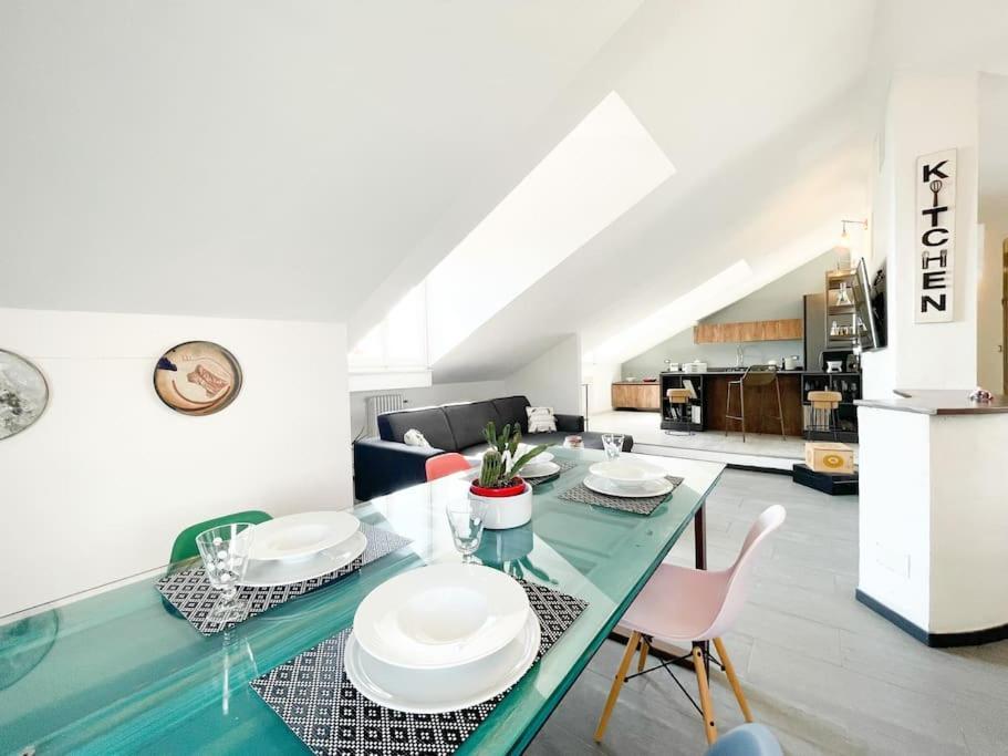 Elegante Appartamento 100 Mq Parcheggio - Wi Fi Savona Exteriör bild