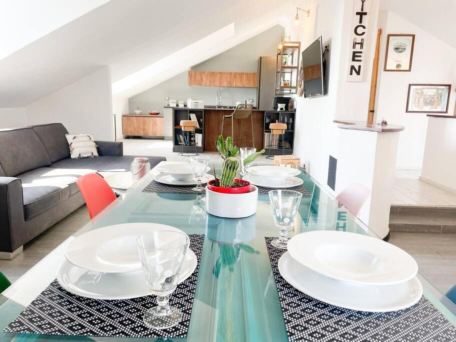Elegante Appartamento 100 Mq Parcheggio - Wi Fi Savona Exteriör bild