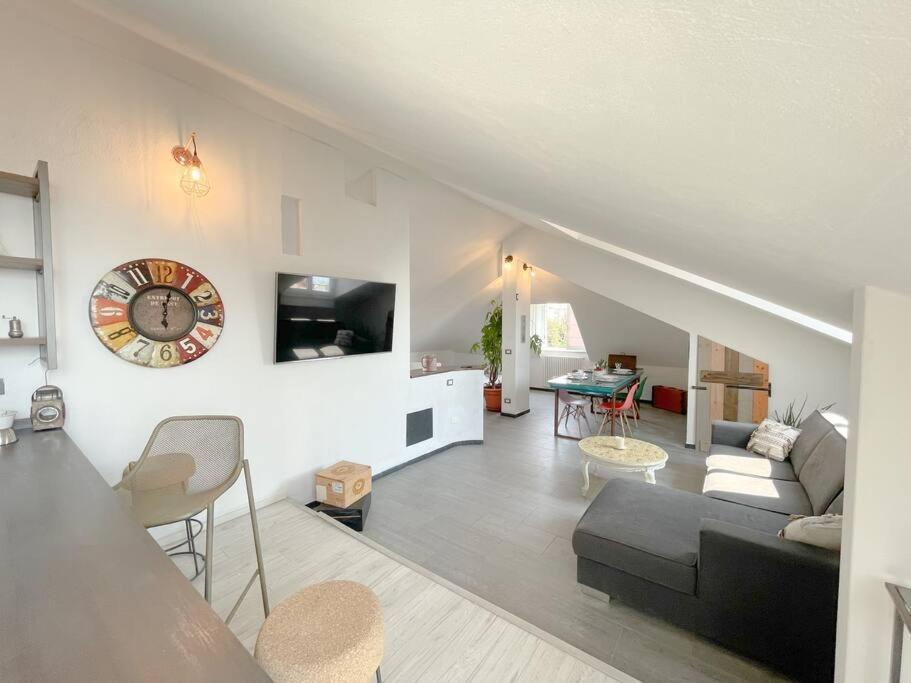 Elegante Appartamento 100 Mq Parcheggio - Wi Fi Savona Exteriör bild
